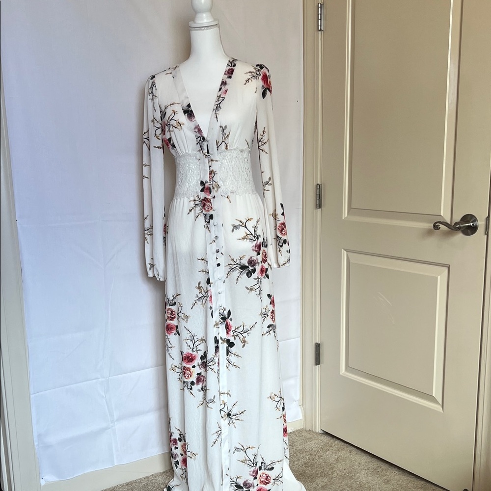 Boohoo White Floral Long Sleeve Maxi Dress